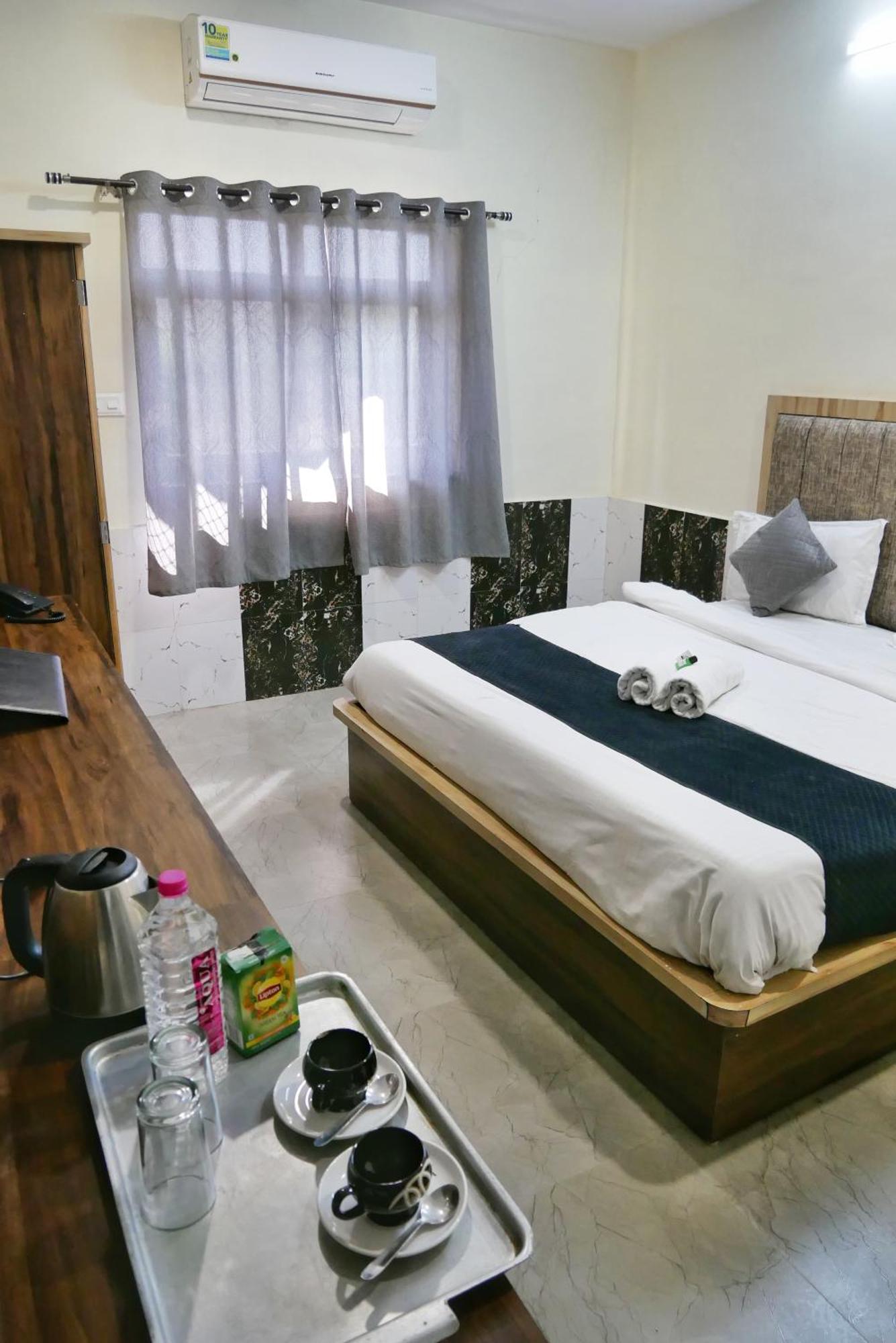 Hotel Grand Vijay Pushkar Phòng bức ảnh